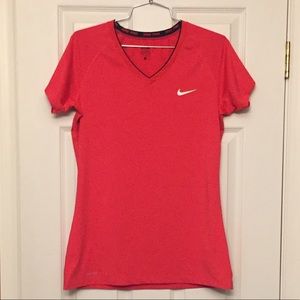 Nike Women’s V-neck Short Sleeve Shirt Size Large
